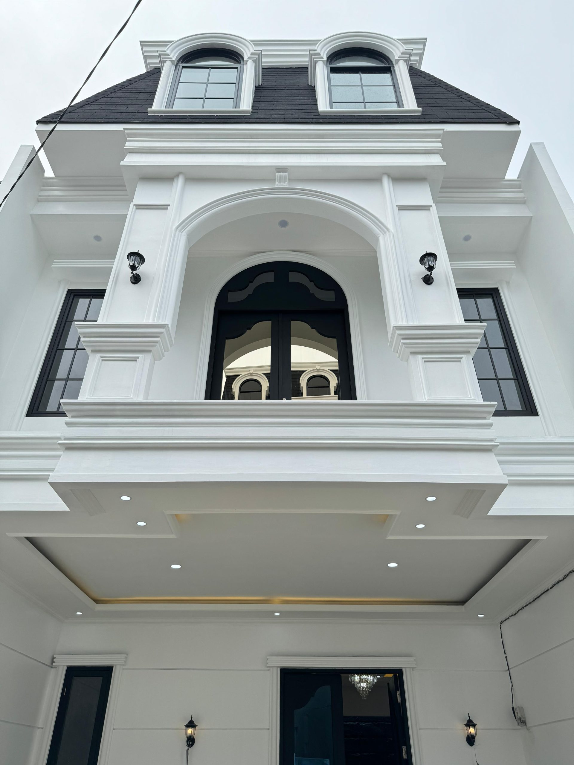 RUMAH MEWAH AMERICAN CLASSIC JAGAKARSA JAKARTA SELATAN